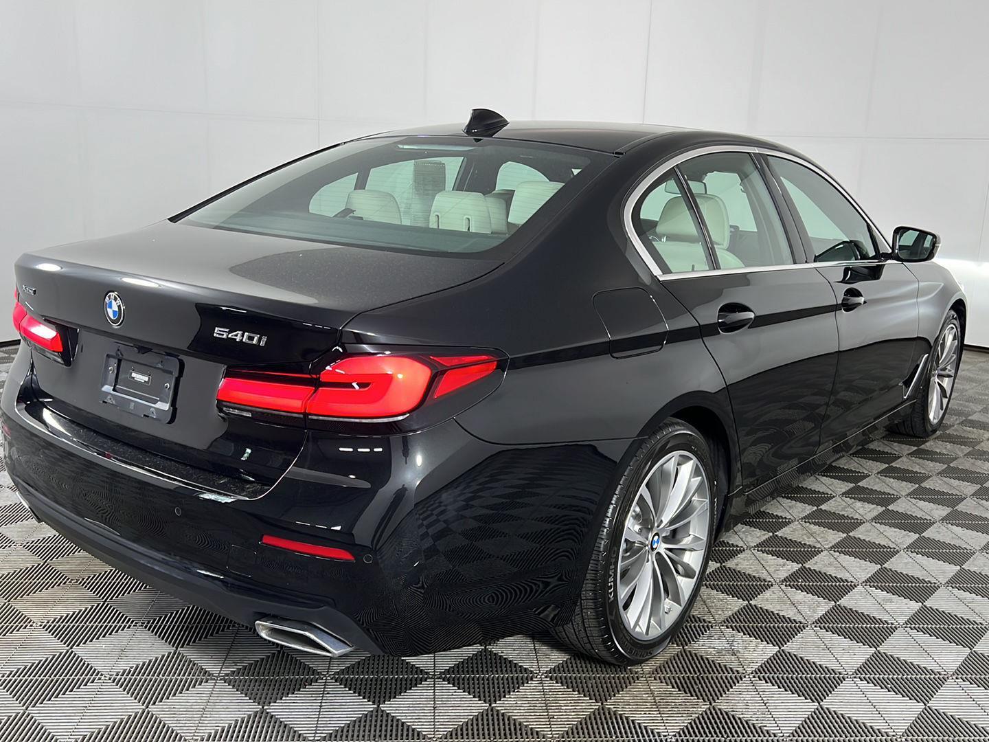 Used 2023 Black Sapphire Metallic BMW 540i xDrive image 17