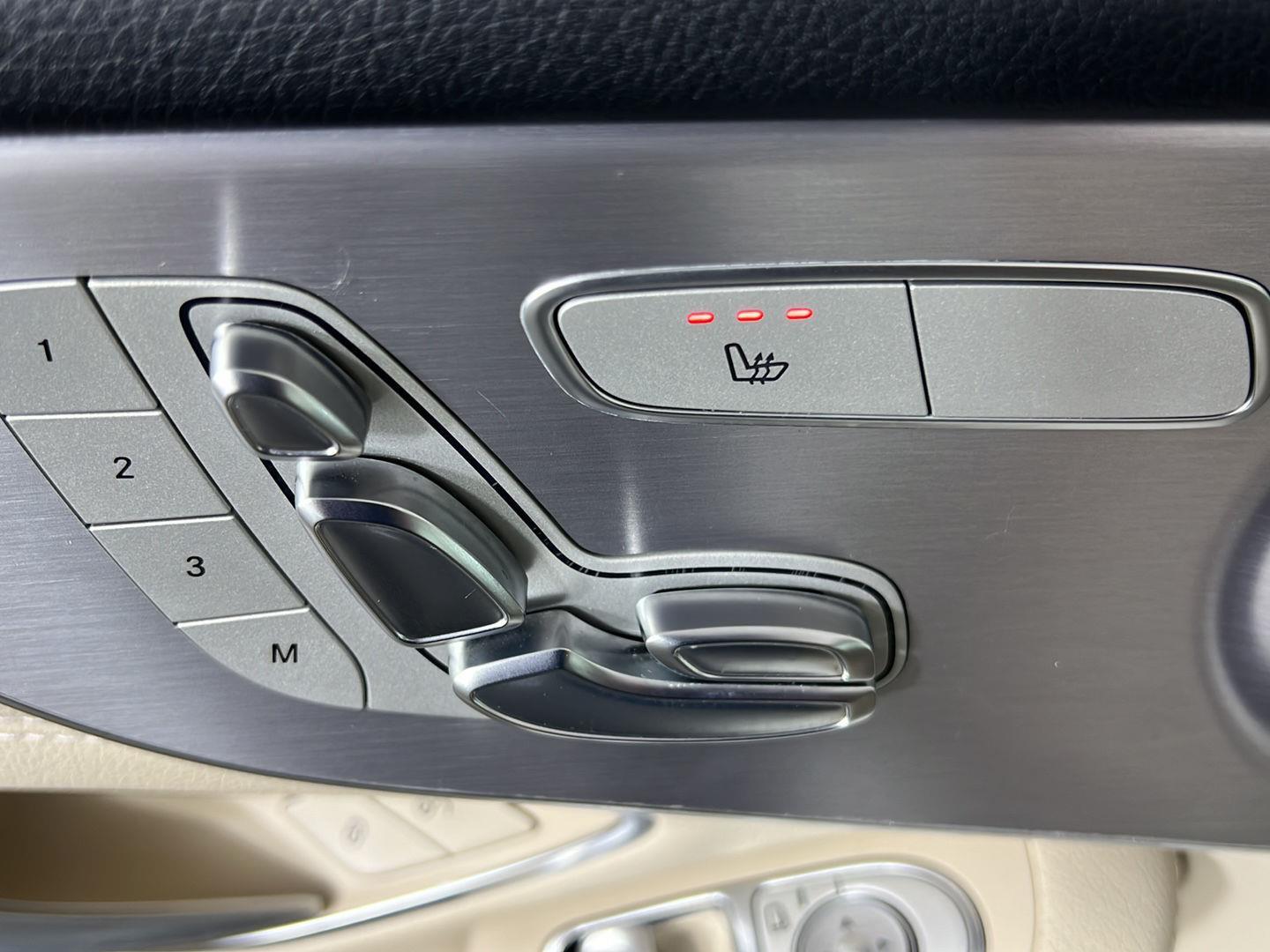 Used 2017 Polar White Mercedes-Benz C 300 image 4