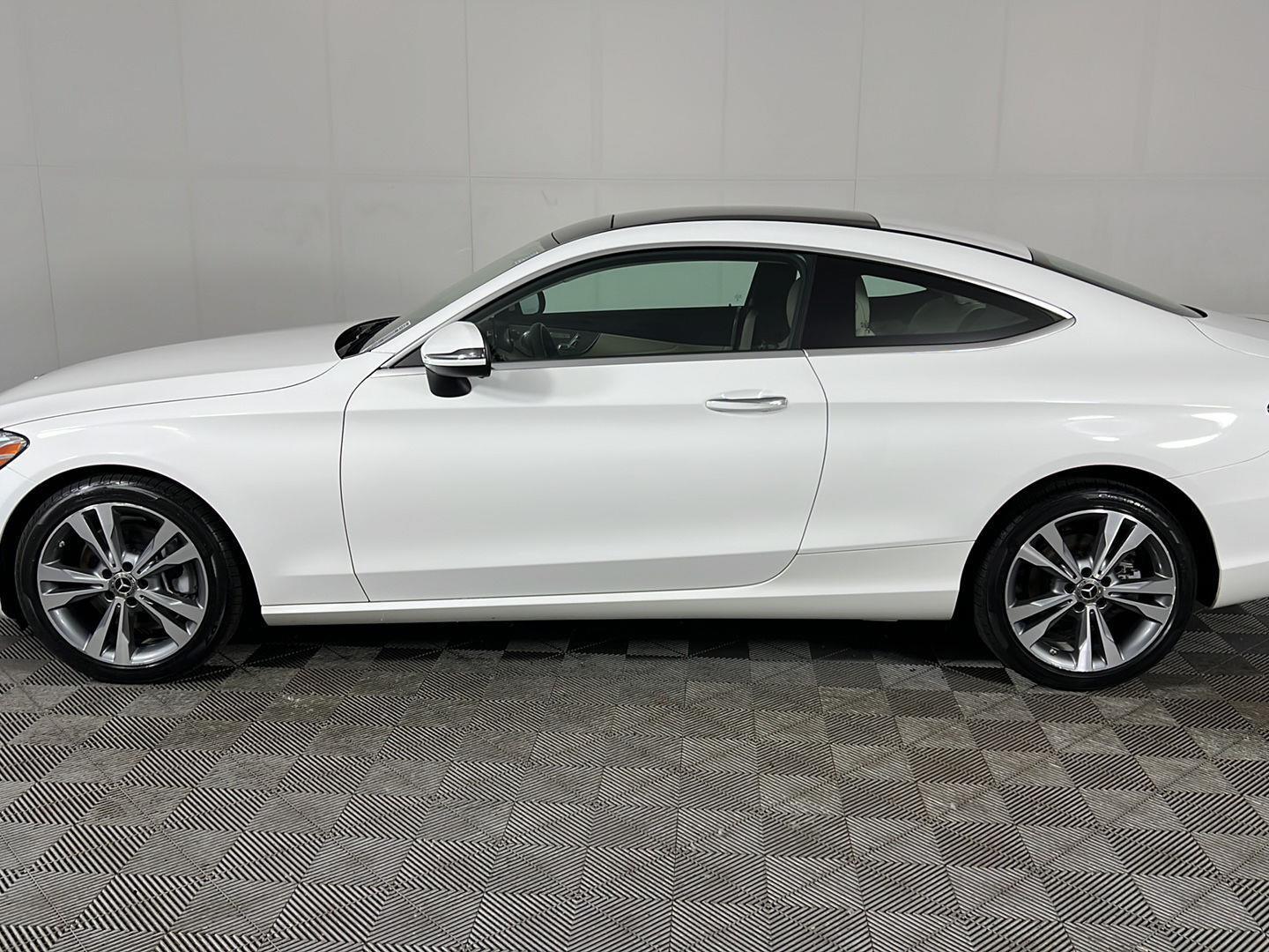 Used 2017 Polar White Mercedes-Benz C 300 image 23