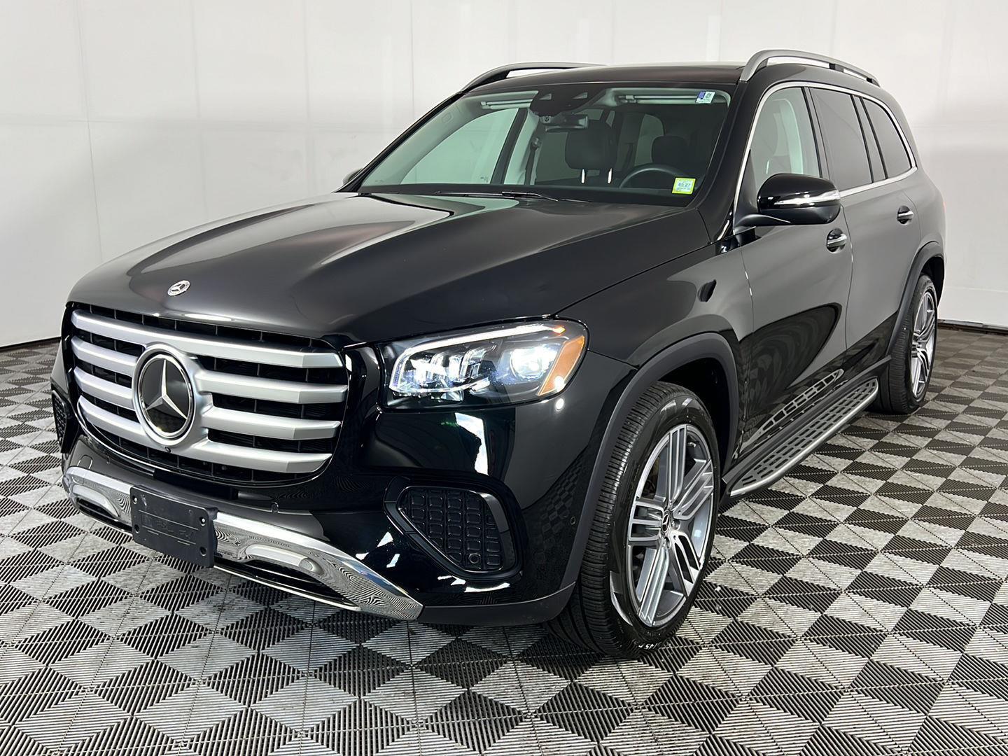 Certified Used 2026 Black Mercedes-Benz GLS 450 image 35