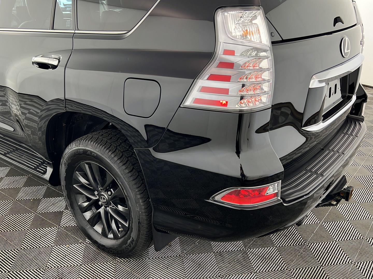 Used 2023 Onyx Black Lexus 460 image 5