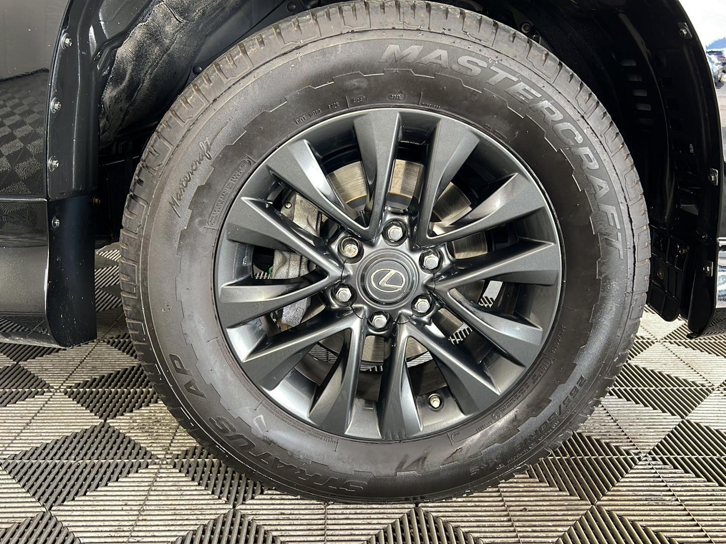 Used 2023 Onyx Black Lexus 460 image 9