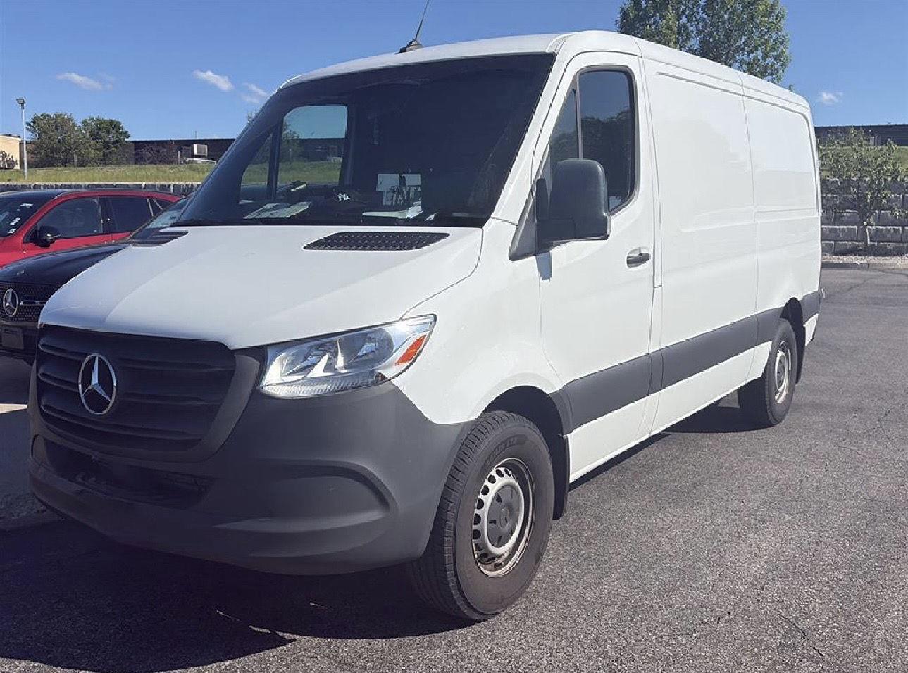 View vehicle photo 3