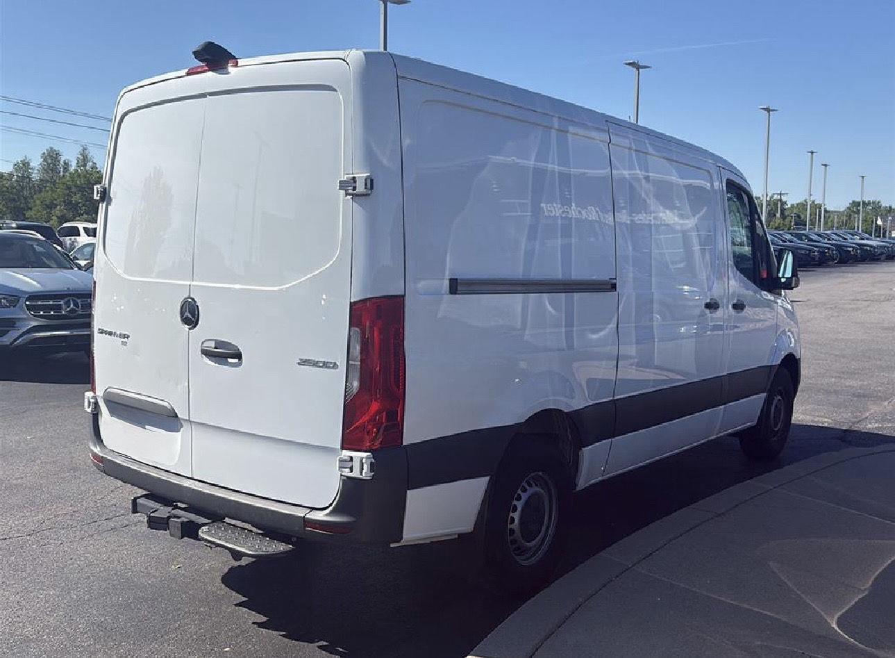 View vehicle photo 6
