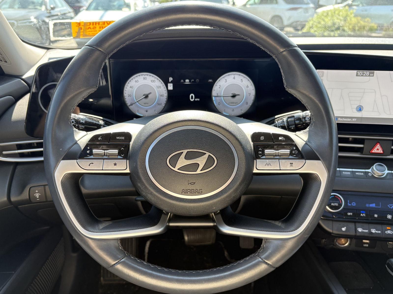 Used 2024 Serenity White Hyundai SEL image 8