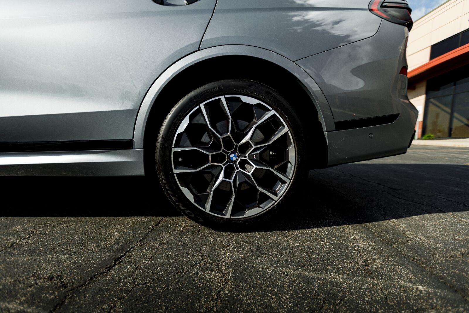 Used 2025 Skyscraper Grey Metallic BMW M60i image 12