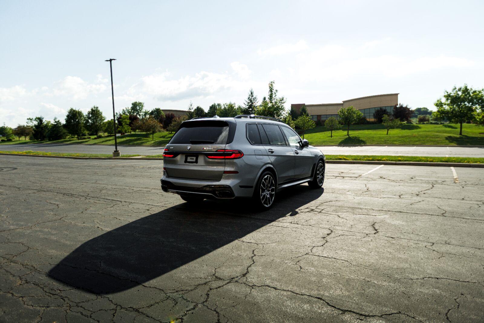 Used 2025 Skyscraper Grey Metallic BMW M60i image 14