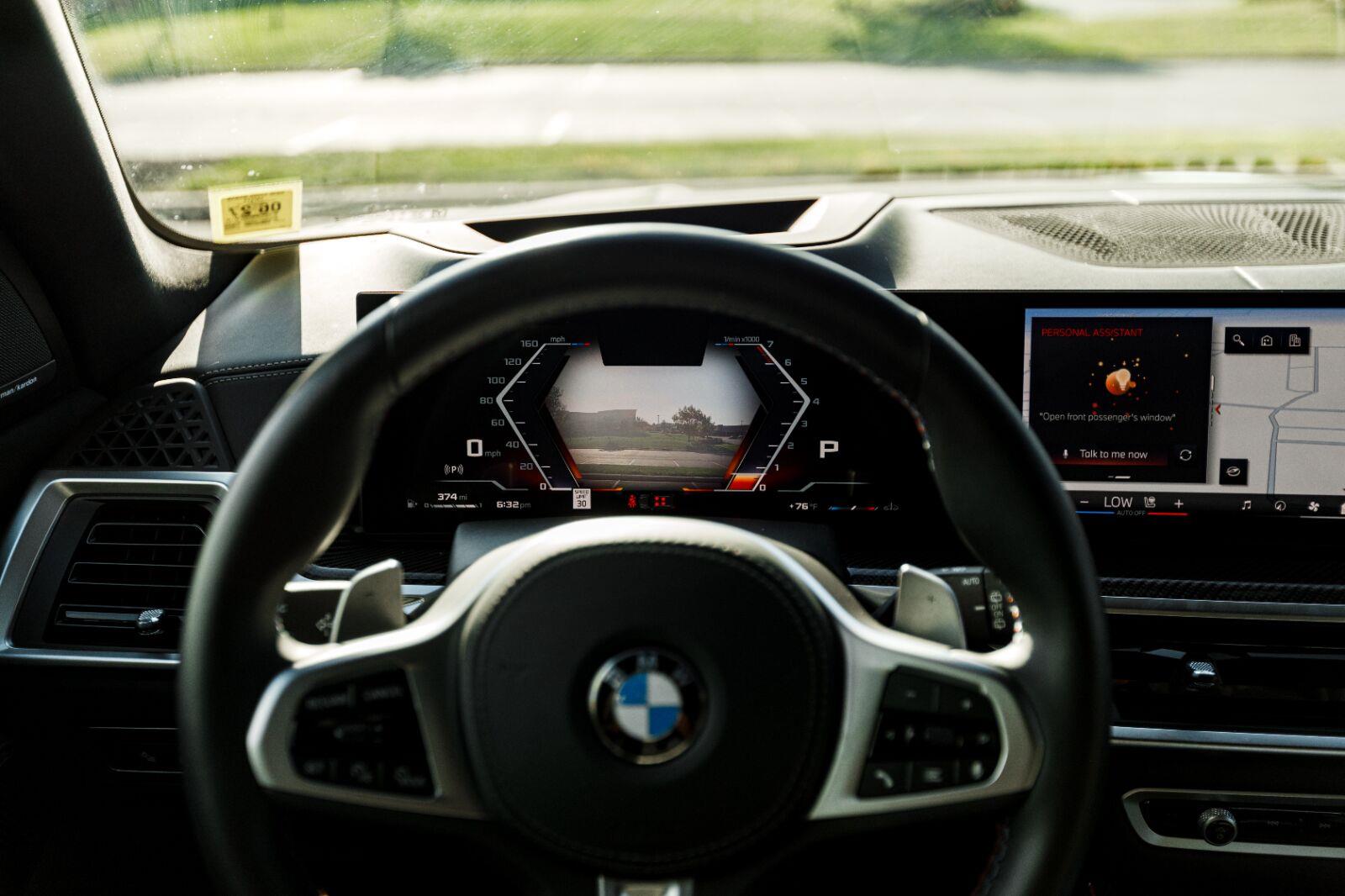 Used 2025 Skyscraper Grey Metallic BMW M60i image 45