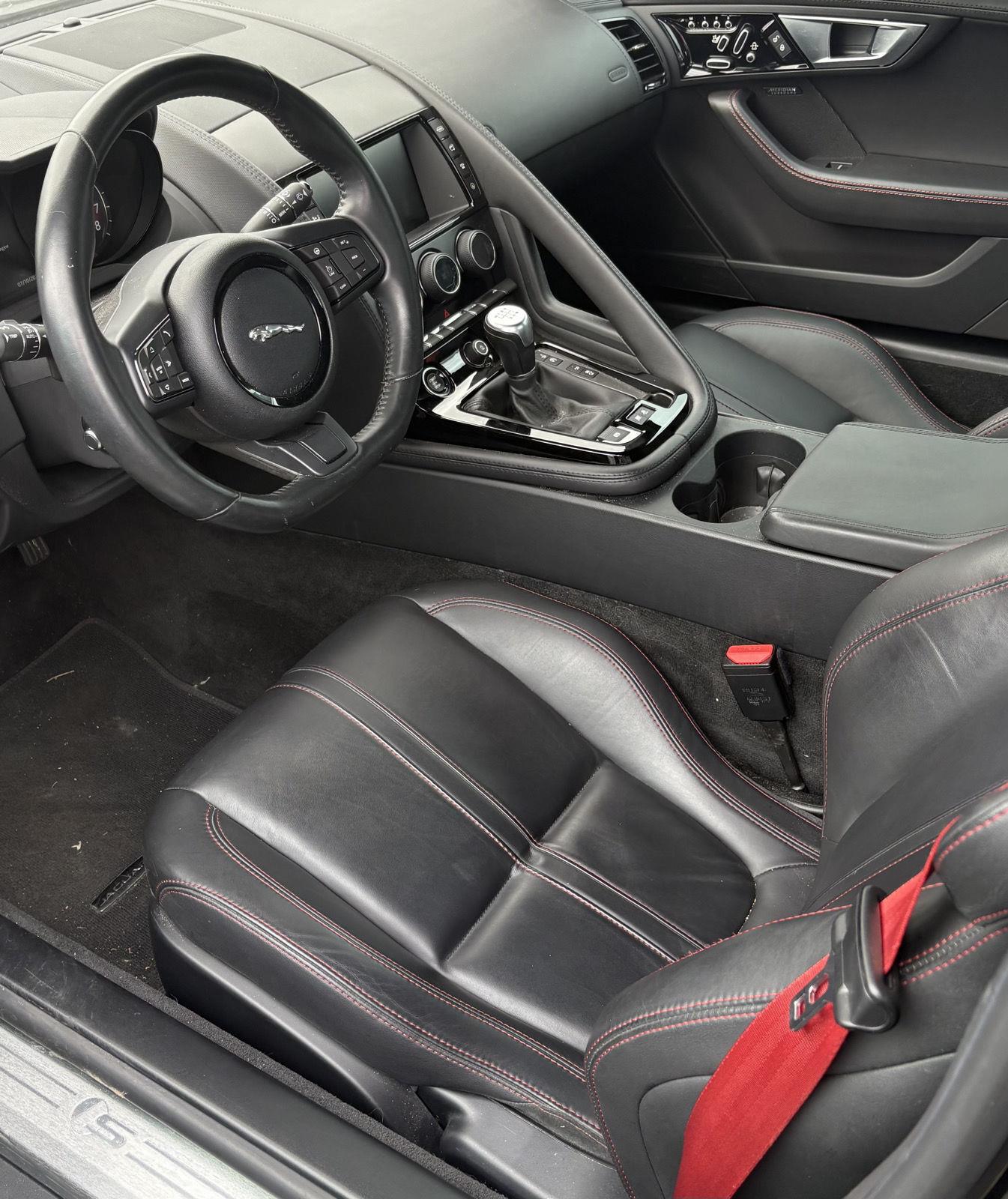 Used 2017 Ultimate Black Metallic Jaguar S image 17