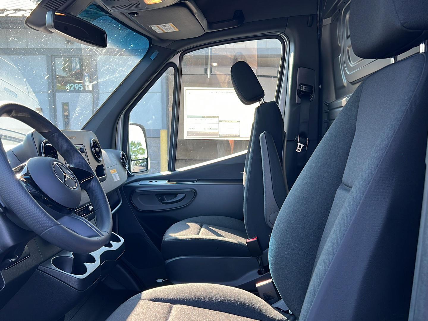 New 2026 GY Mercedes-Benz Cargo Van 170" 4cyl SO image 11