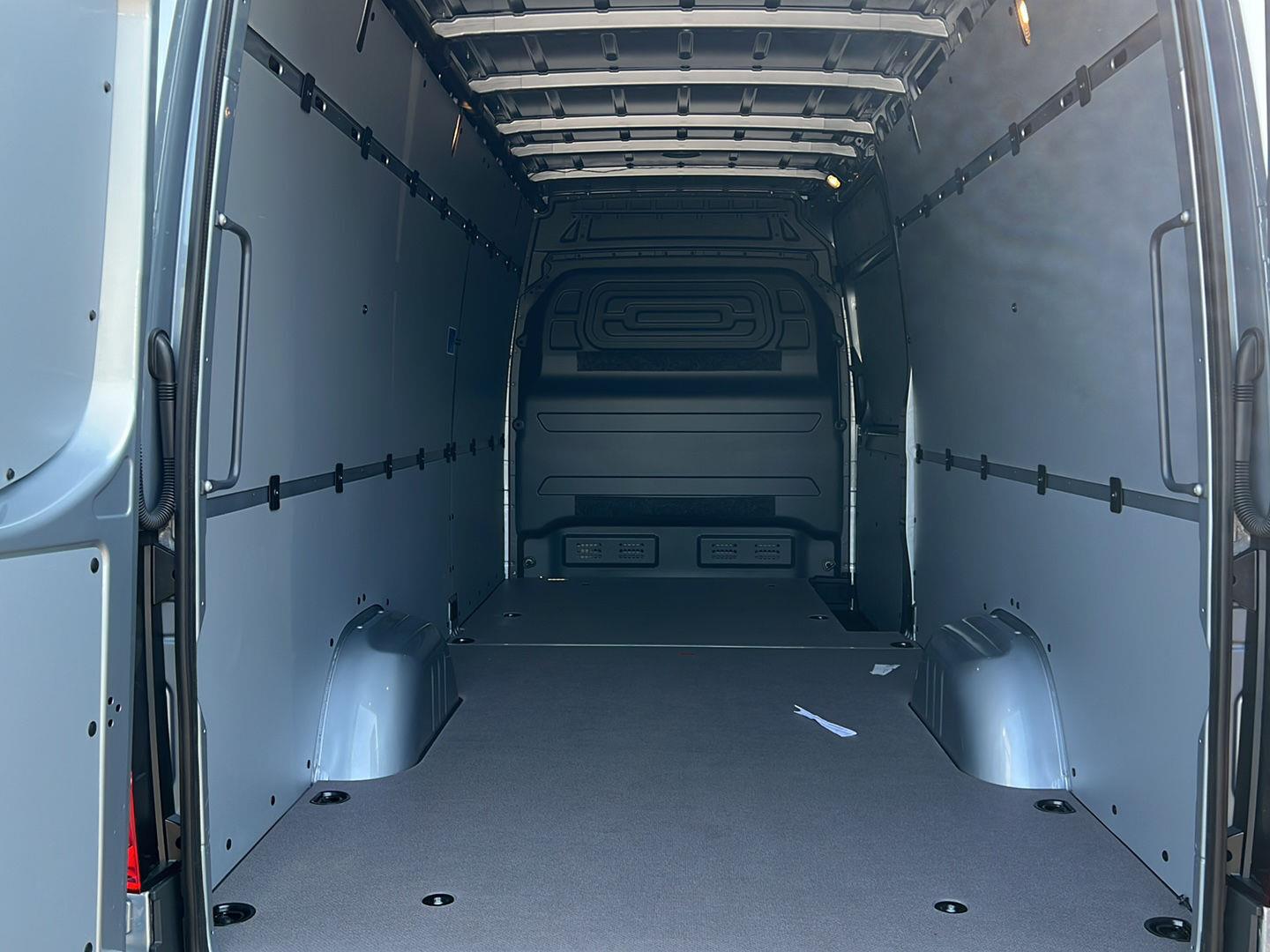 New 2026 GY Mercedes-Benz Cargo Van 170" 4cyl SO image 8