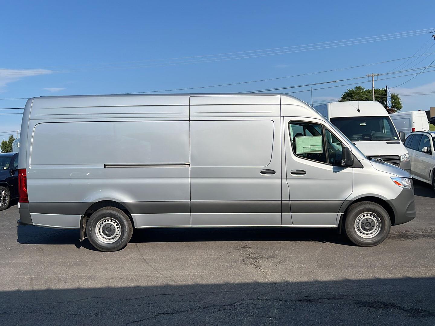 New 2026 GY Mercedes-Benz Cargo Van 170" 4cyl SO image 4