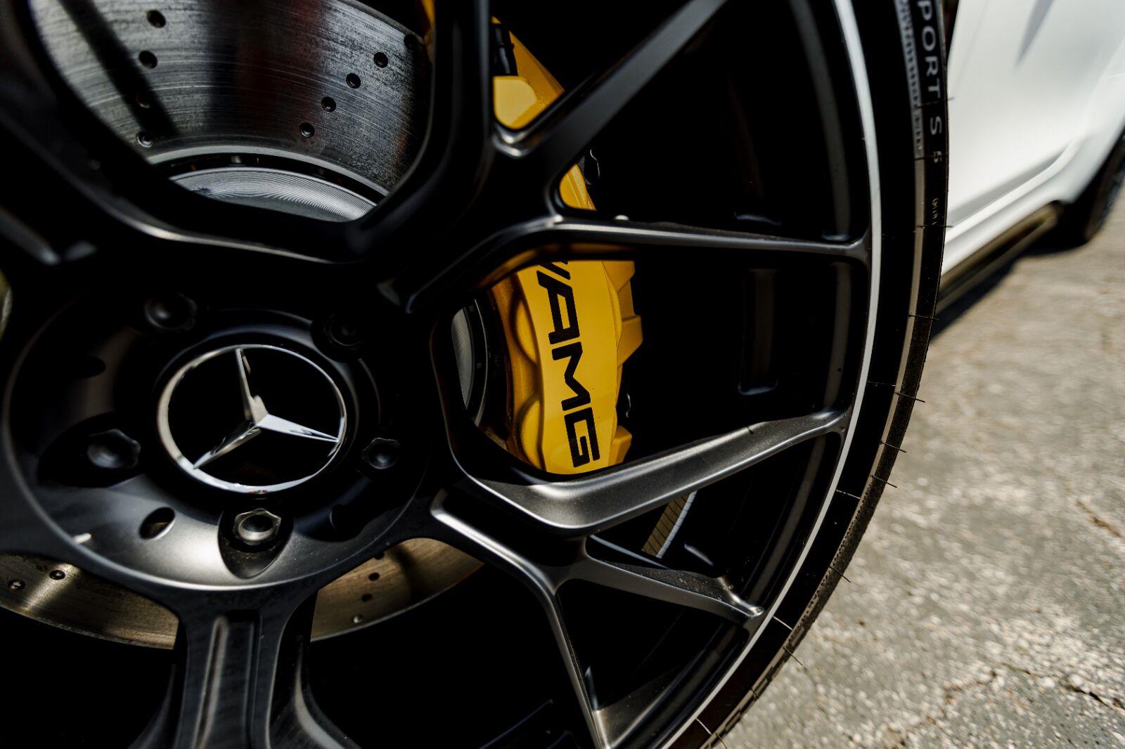 New 2026 MANUFAKTUR Moonlight White Magno Mercedes-Benz AMG® GT 63 image 45