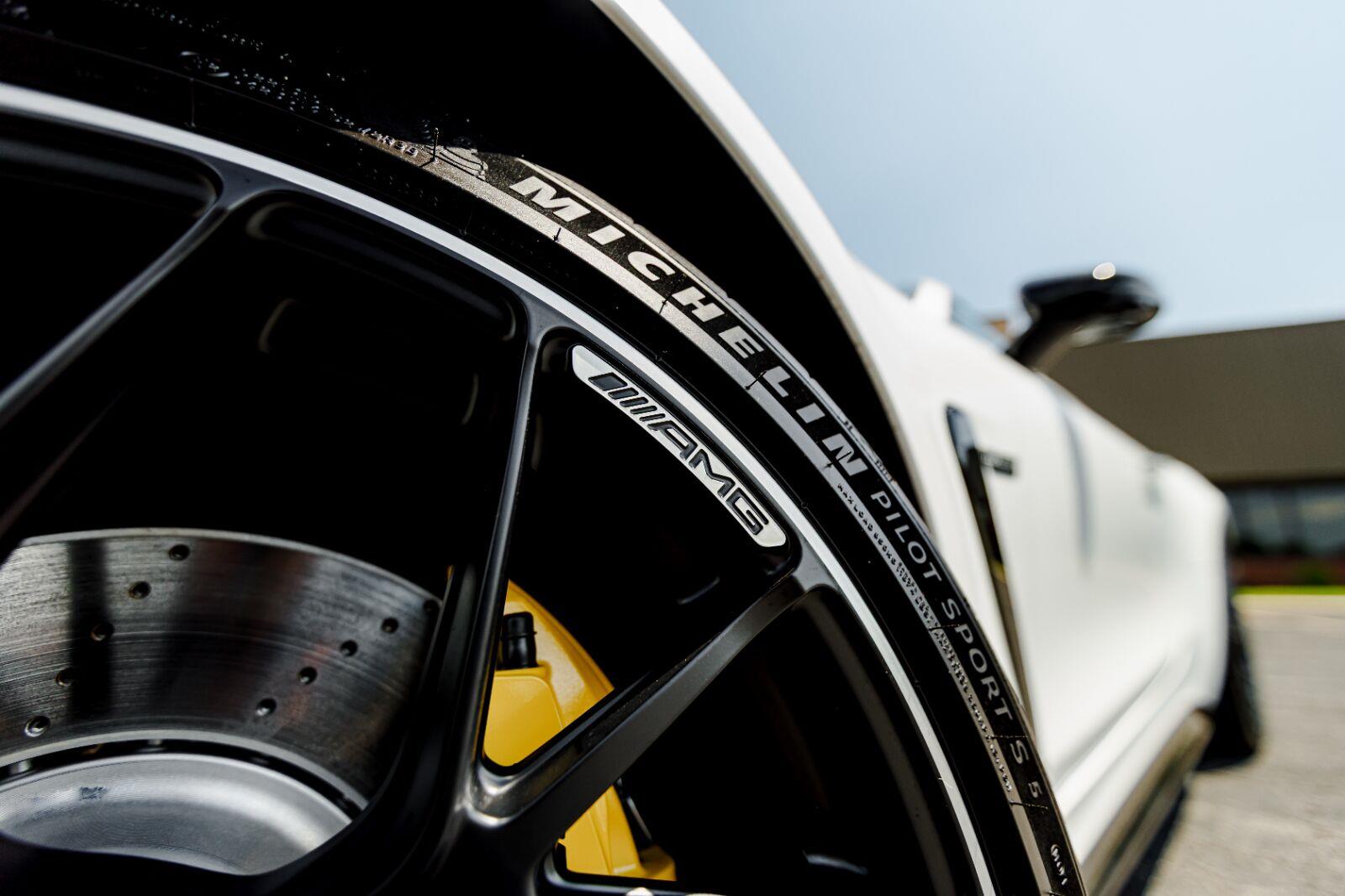 New 2026 MANUFAKTUR Moonlight White Magno Mercedes-Benz AMG® GT 63 image 46