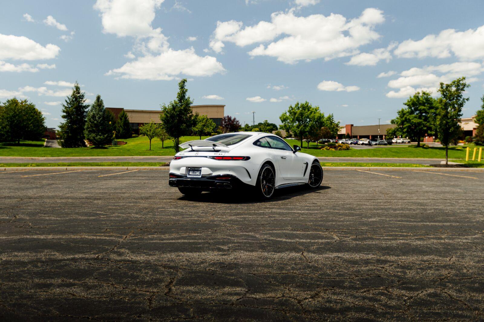 New 2026 MANUFAKTUR Moonlight White Magno Mercedes-Benz AMG® GT 63 image 49