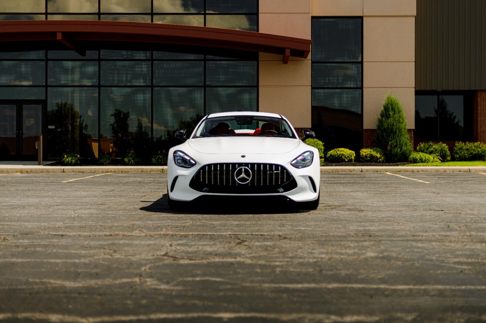 New 2026 MANUFAKTUR Moonlight White Magno Mercedes-Benz AMG® GT 63 image 53