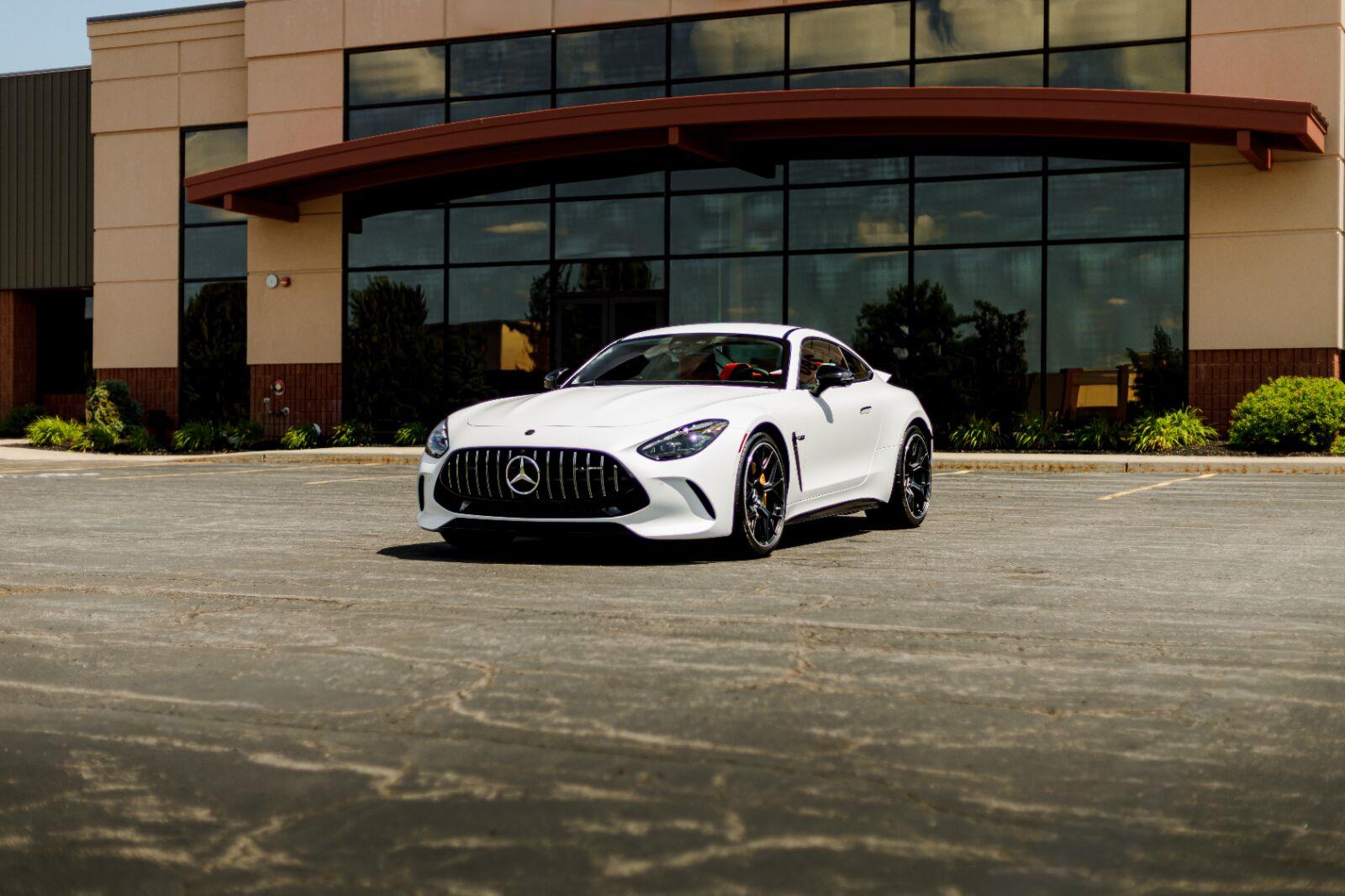 New 2026 MANUFAKTUR Moonlight White Magno Mercedes-Benz AMG® GT 63 image 54
