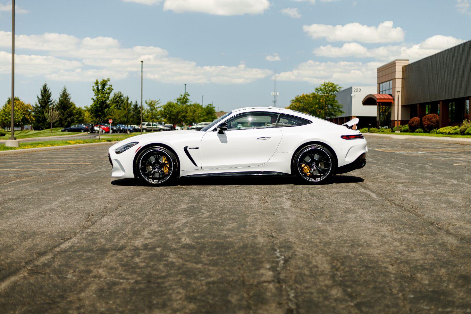New 2026 MANUFAKTUR Moonlight White Magno Mercedes-Benz AMG® GT 63 image 56