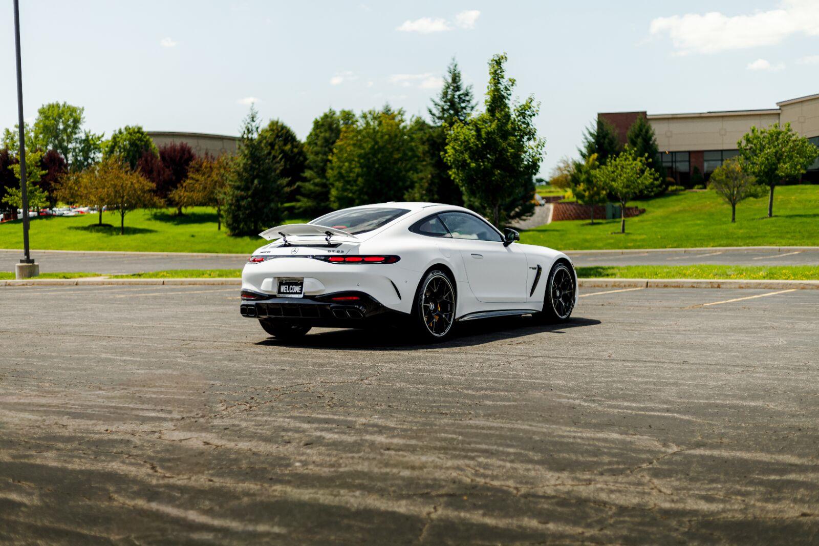 New 2026 MANUFAKTUR Moonlight White Magno Mercedes-Benz AMG® GT 63 image 60