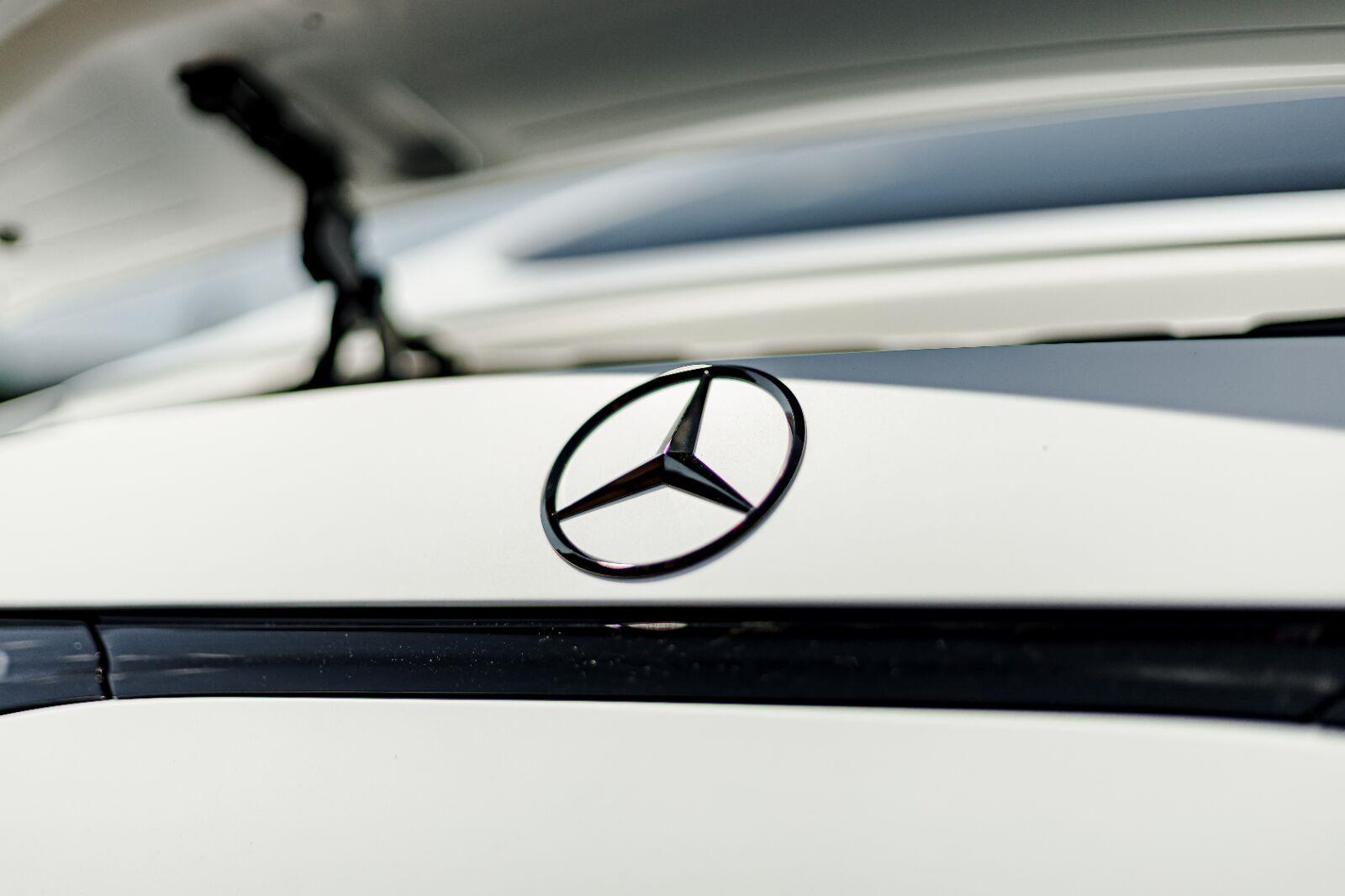 New 2026 MANUFAKTUR Moonlight White Magno Mercedes-Benz AMG® GT 63 image 65