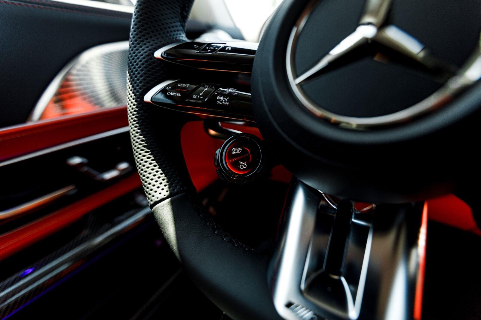 New 2026 MANUFAKTUR Moonlight White Magno Mercedes-Benz AMG® GT 63 image 94