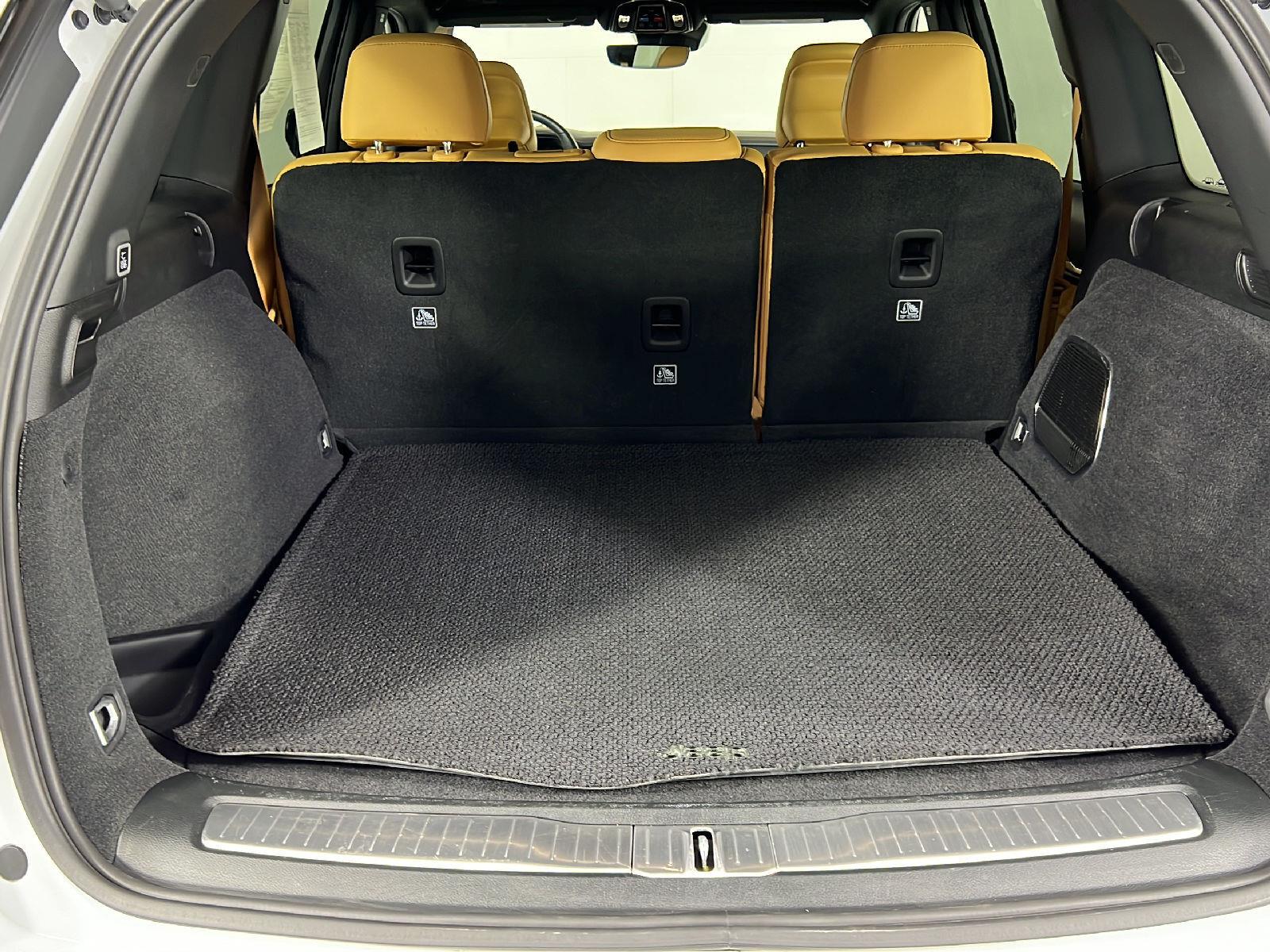 Used 2025 Bright White Clearcoat Jeep Summit image 39