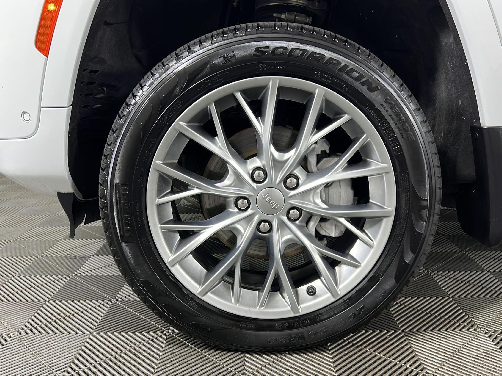 Used 2025 Bright White Clearcoat Jeep Summit image 43