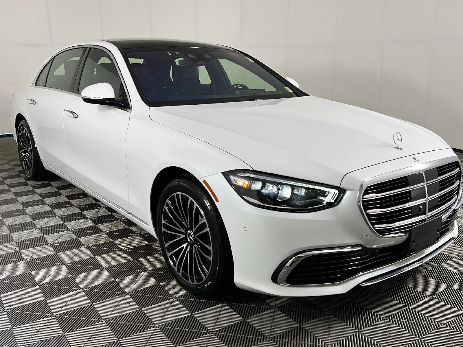 Certified Used 2024 MANUFAKTUR Moonlight White Metallic Mercedes-Benz S 580 image 24