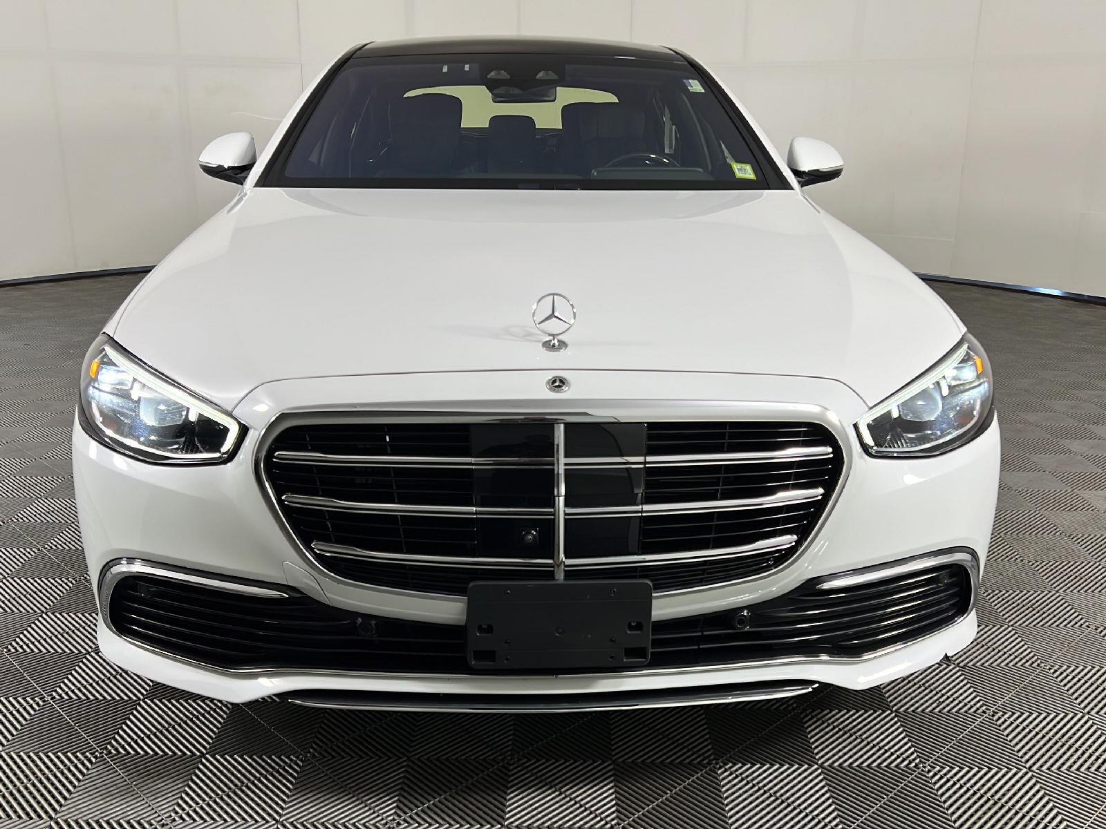 Certified Used 2024 MANUFAKTUR Moonlight White Metallic Mercedes-Benz S 580 image 25