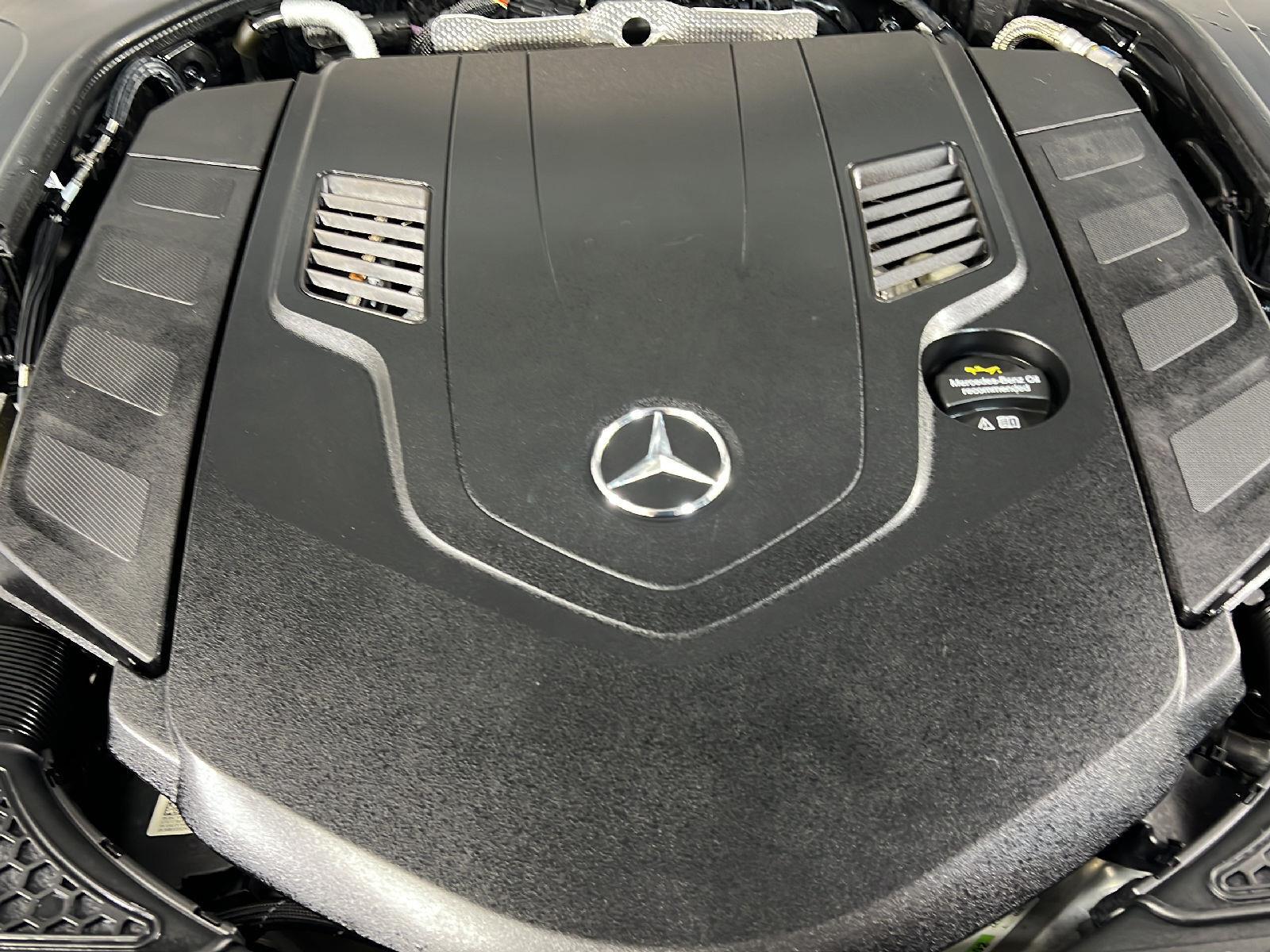 Certified Used 2024 MANUFAKTUR Moonlight White Metallic Mercedes-Benz S 580 image 27