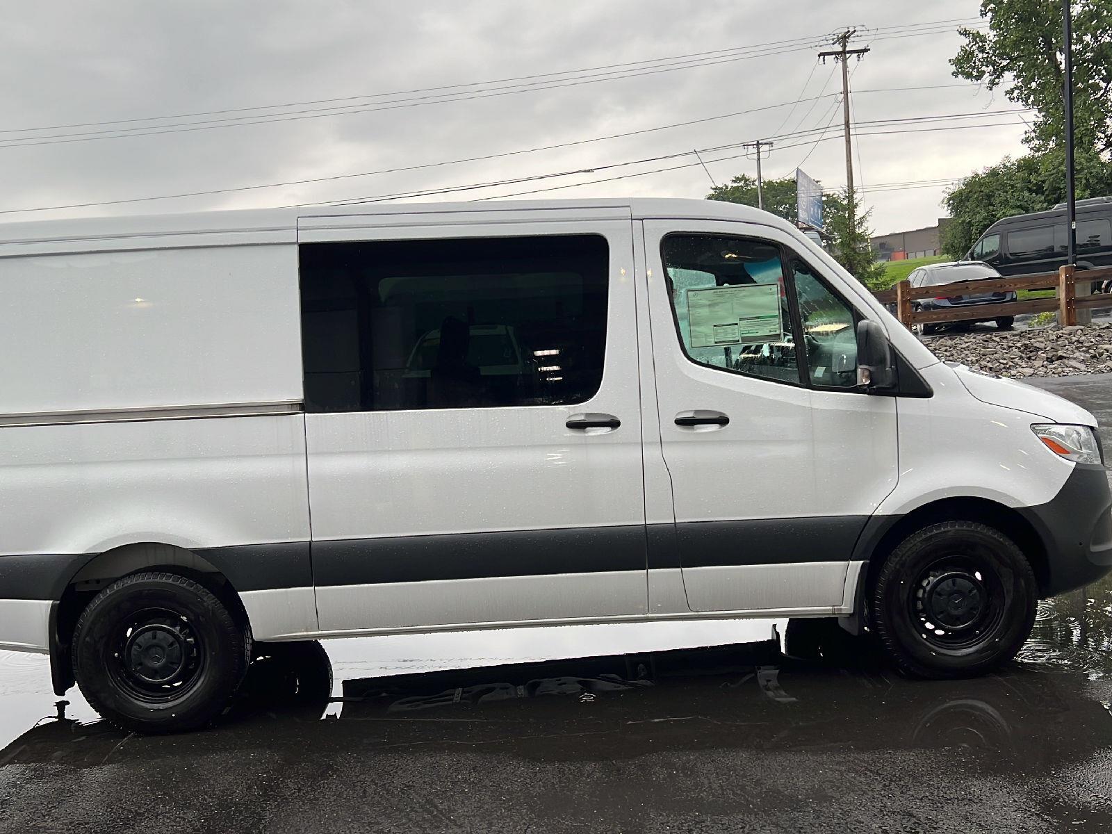 New 2026 Arctic White Mercedes-Benz Crew Van 144” Standard Roof 4cyl HO image 3