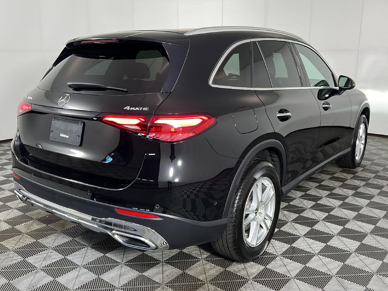 Used 2023 Black Mercedes-Benz GLC 300 image 19