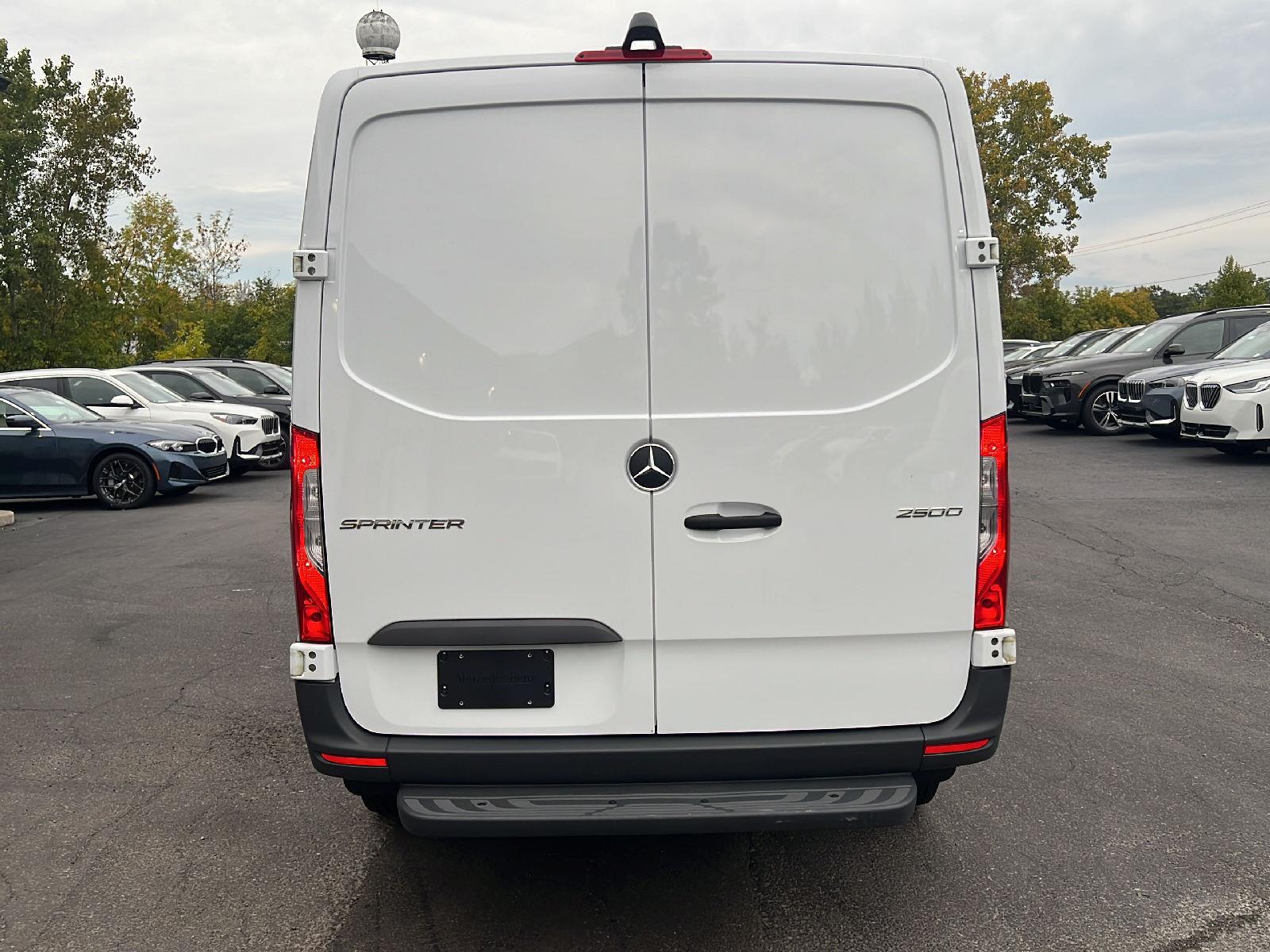 New 2026 Arctic White Mercedes-Benz 2500 Standard Roof I4 Diesel 144" RWD image 22