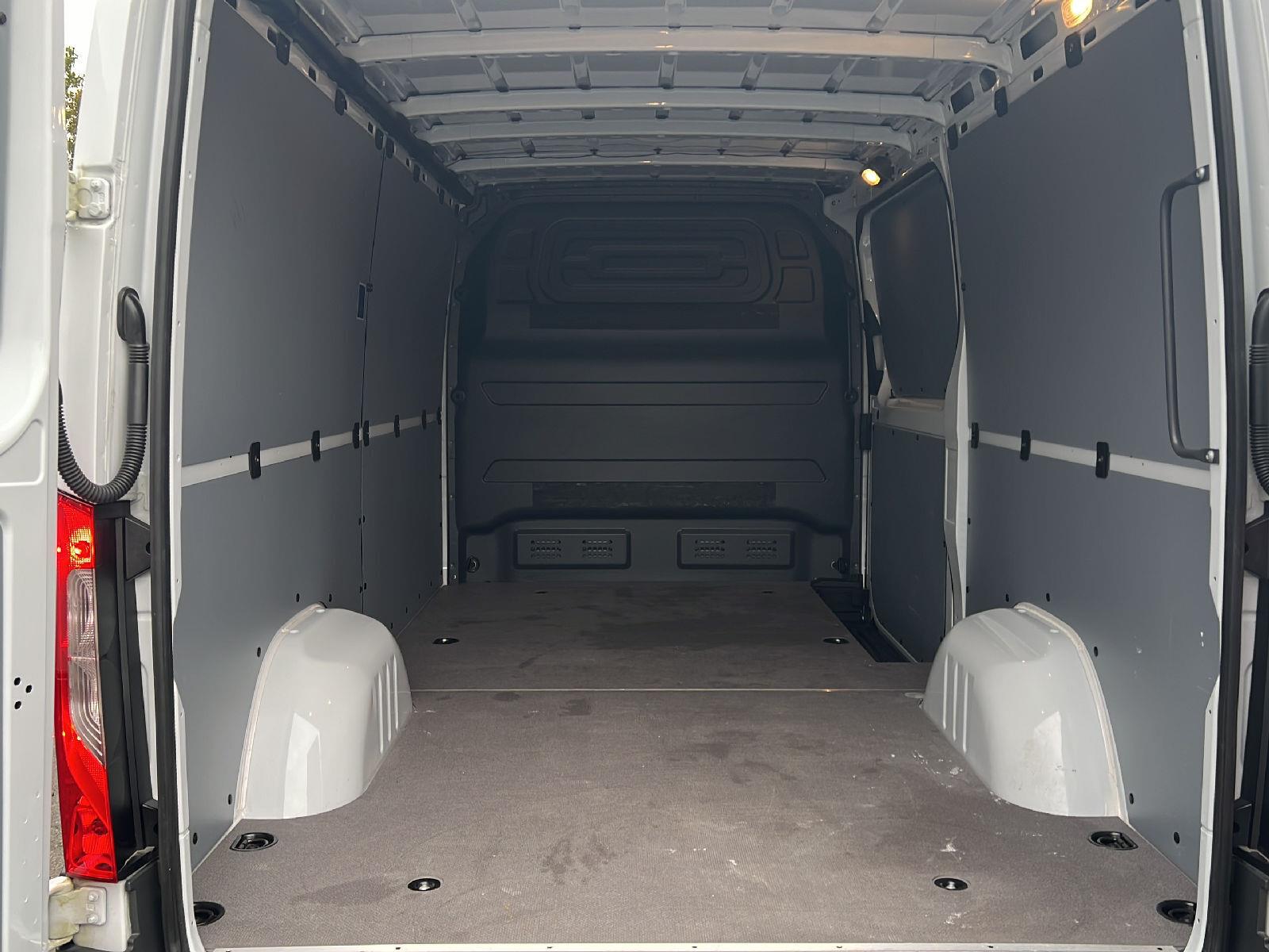 New 2026 Arctic White Mercedes-Benz 2500 Standard Roof I4 Diesel 144" RWD image 25