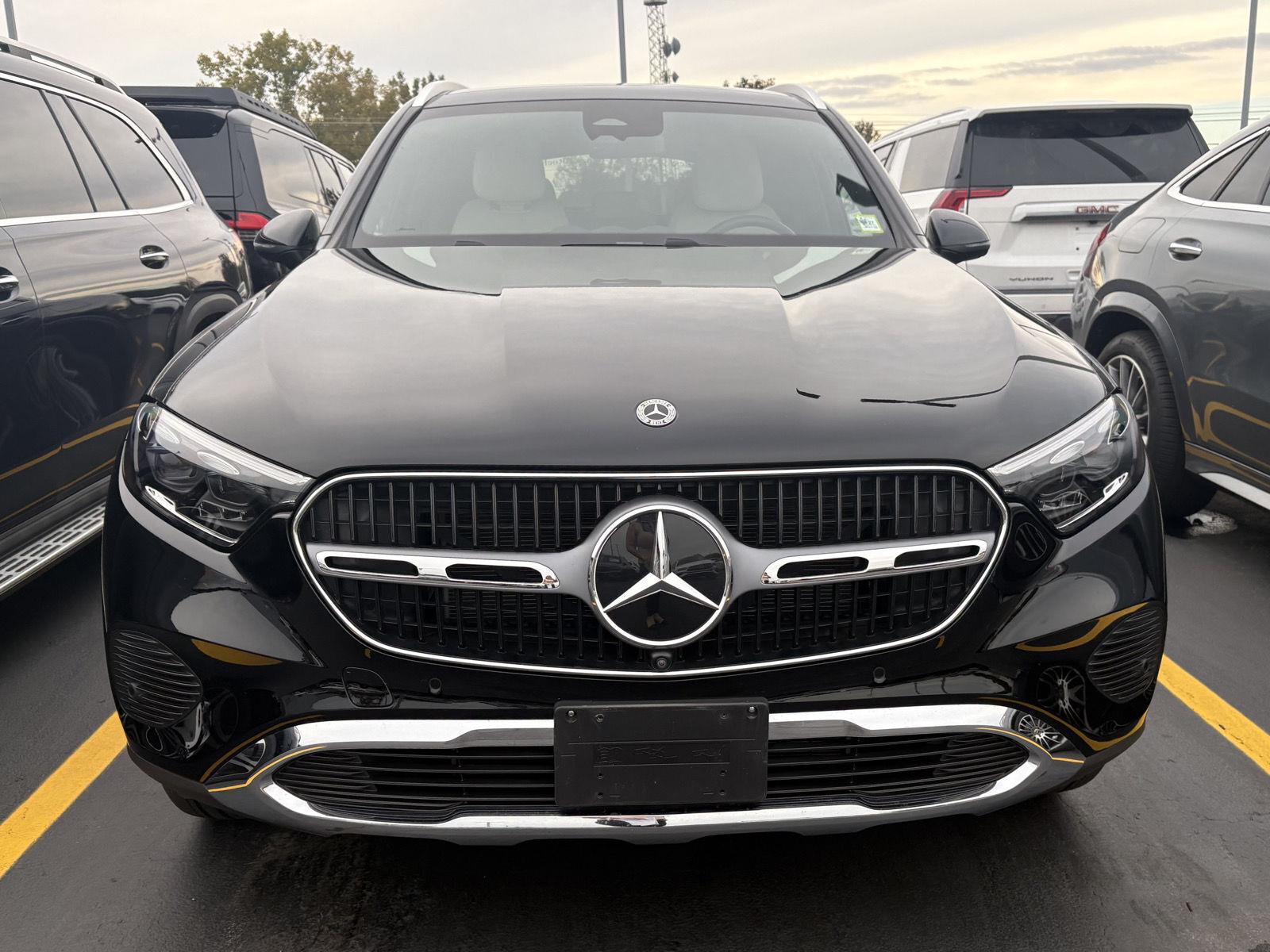 New 2026 Black Mercedes-Benz GLC 300 image 2