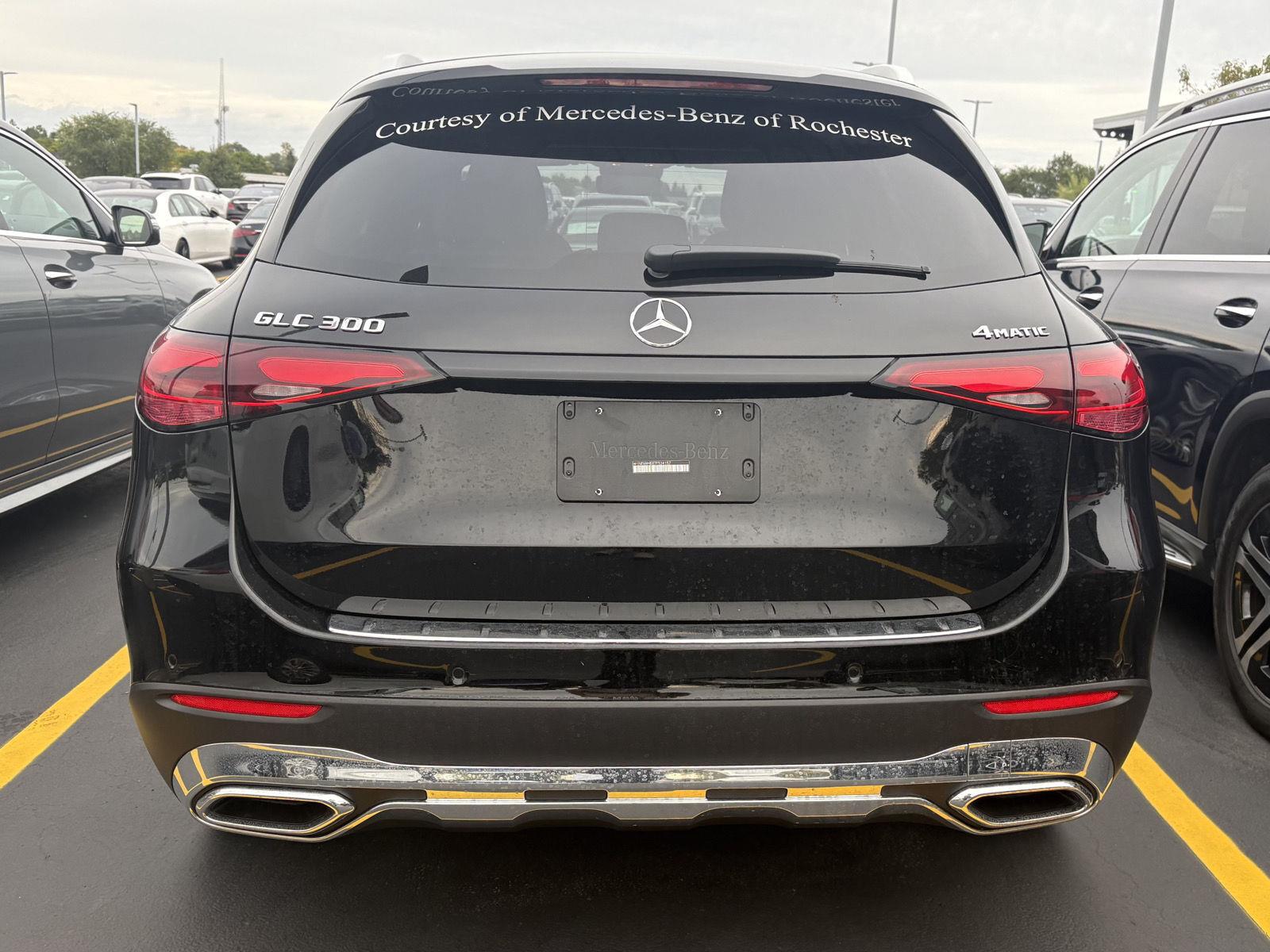 New 2026 Black Mercedes-Benz GLC 300 image 5