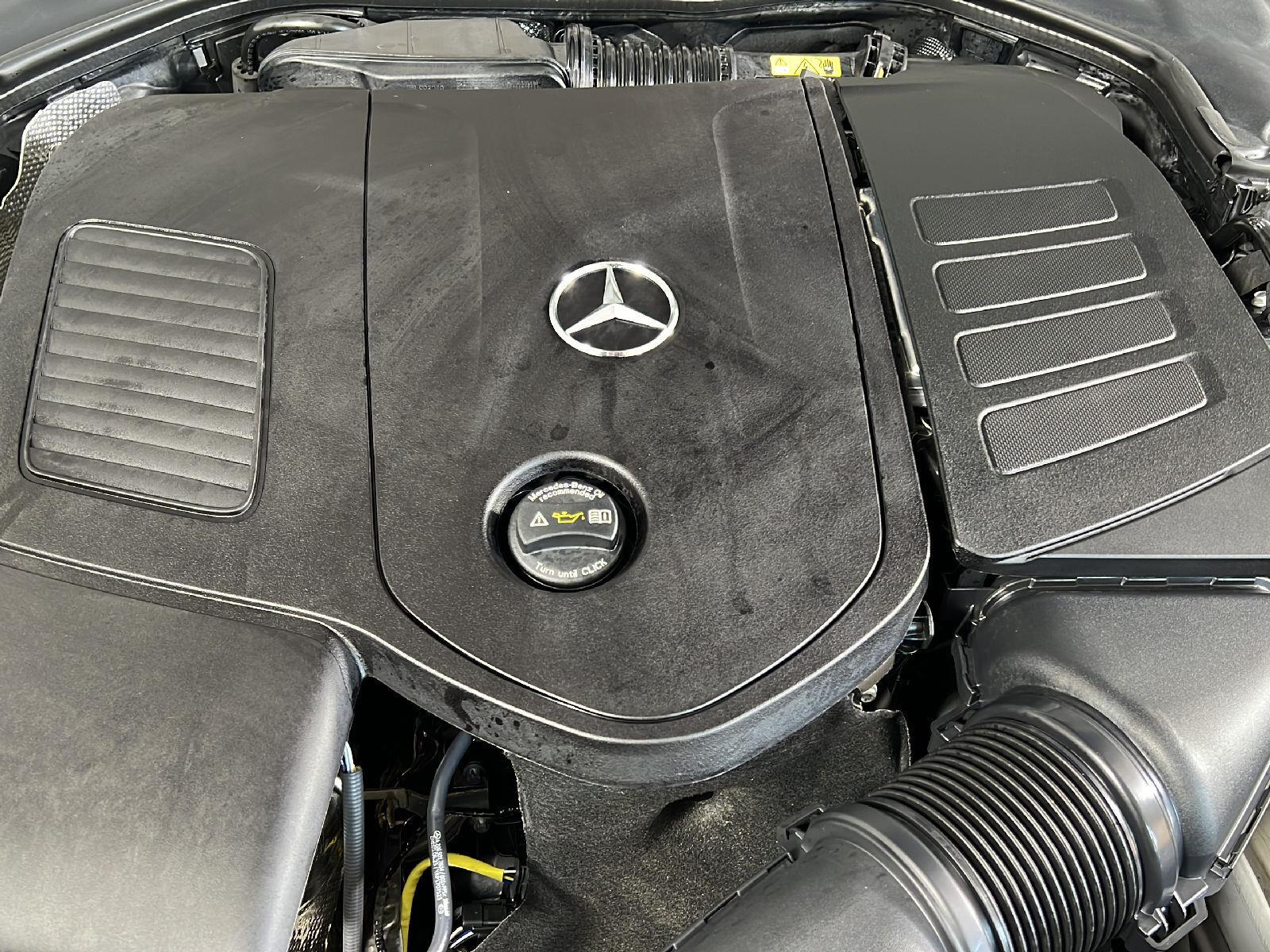 Used 2025 Polar White Mercedes-Benz CLE 300 image 46
