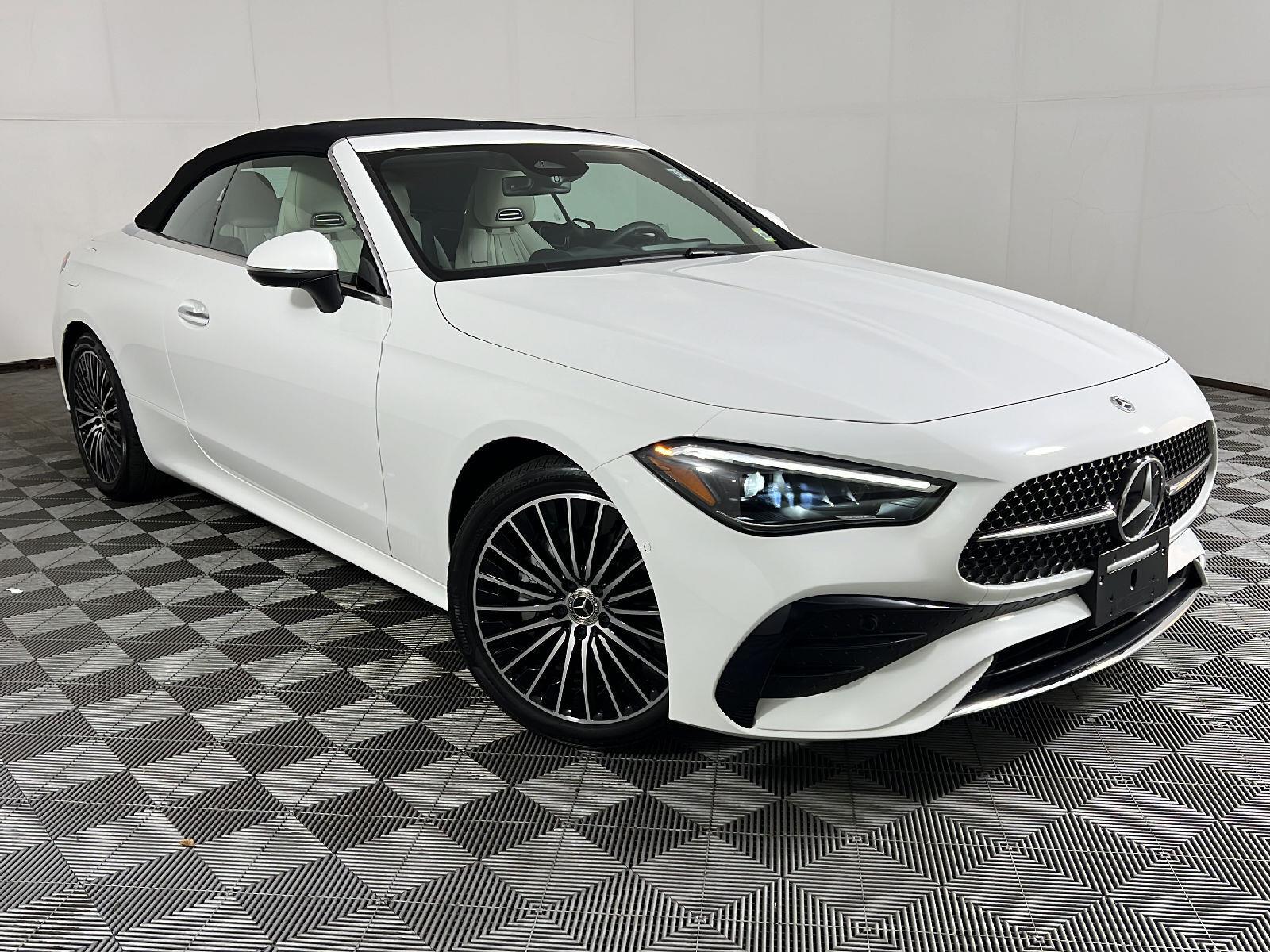 Used 2025 Polar White Mercedes-Benz CLE 300 image 47