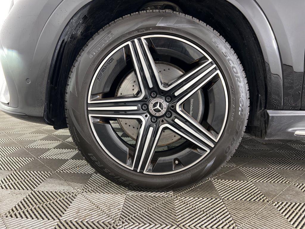 Certified Used 2026 Obsidian Black Metallic Mercedes-Benz GLE 450 image 27