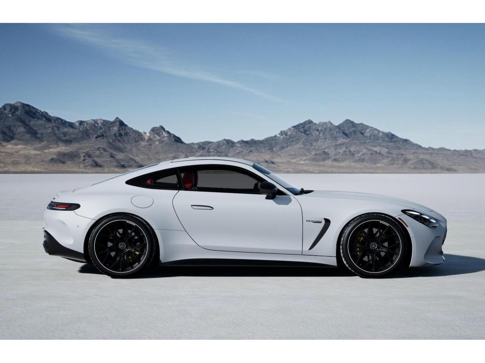 New 2026 MANUFAKTUR Moonlight White Magno Mercedes-Benz AMG® GT 63 image 3