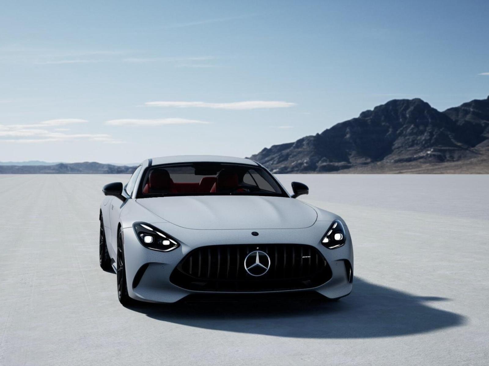 New 2026 MANUFAKTUR Moonlight White Magno Mercedes-Benz AMG® GT 63 image 9