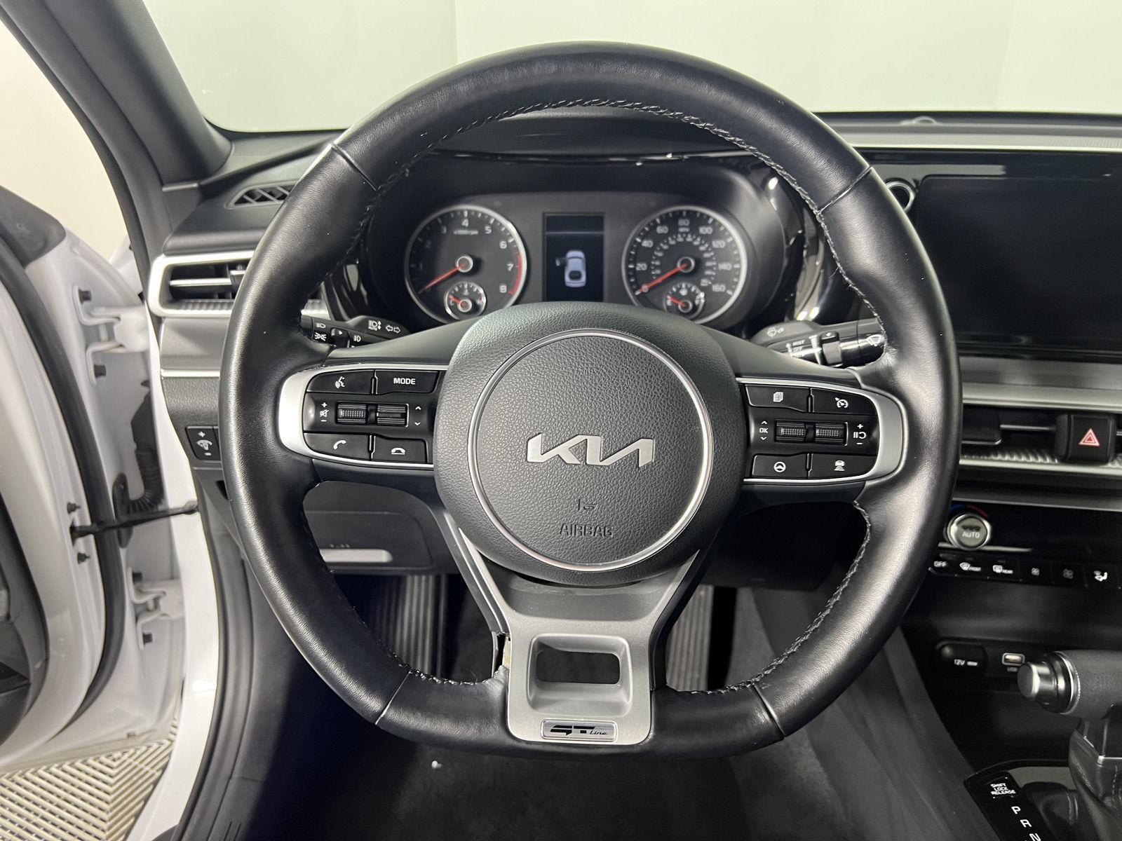 Used 2024 Glacial White Pearl Kia GT-Line image 17