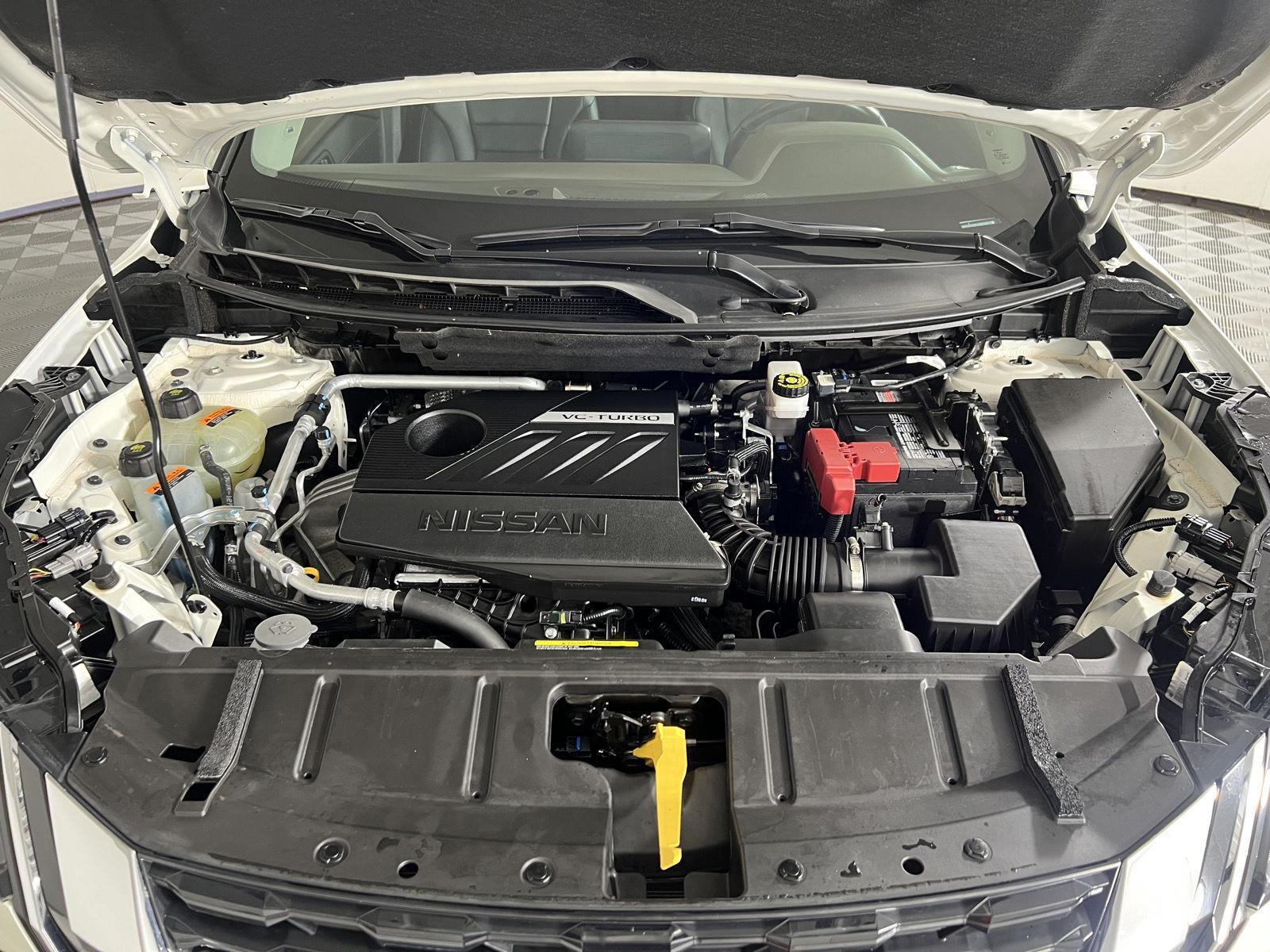 Used 2023 Pearl White Tricoat Nissan SL image 14