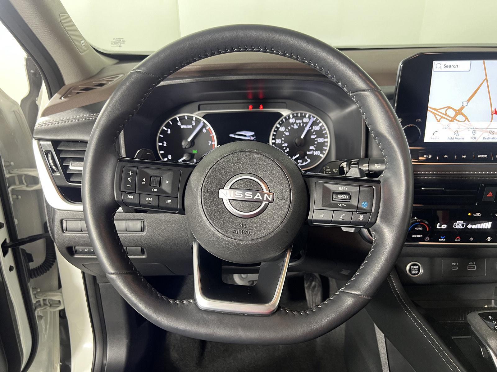 Used 2023 Pearl White Tricoat Nissan SL image 16