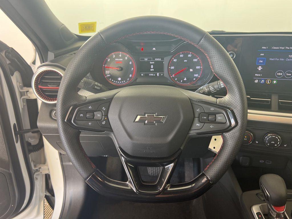 Used 2024 Summit White Chevrolet 1RS image 24
