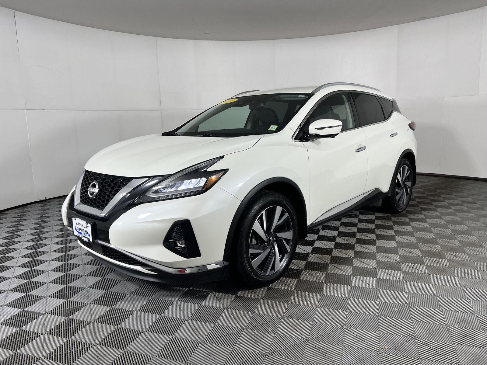 Used 2023 Pearl White Tricoat Nissan SL image 4