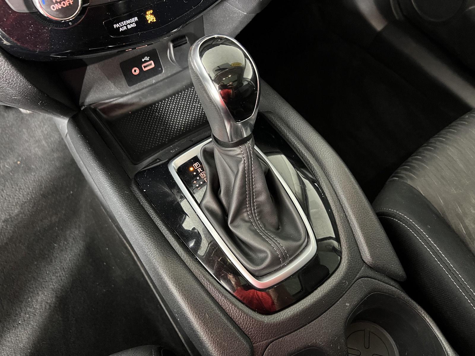 Used 2018 Magnetic Black Nissan SV image 18