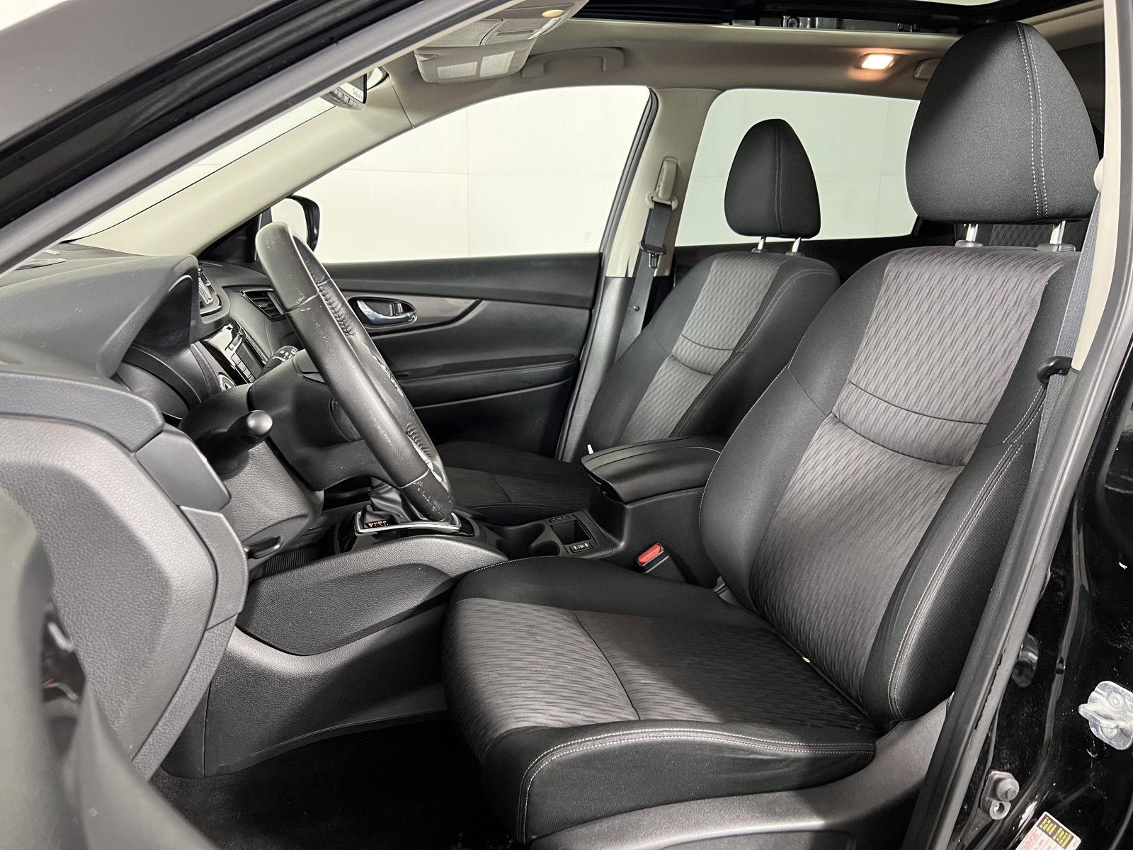 Used 2018 Magnetic Black Nissan SV image 12