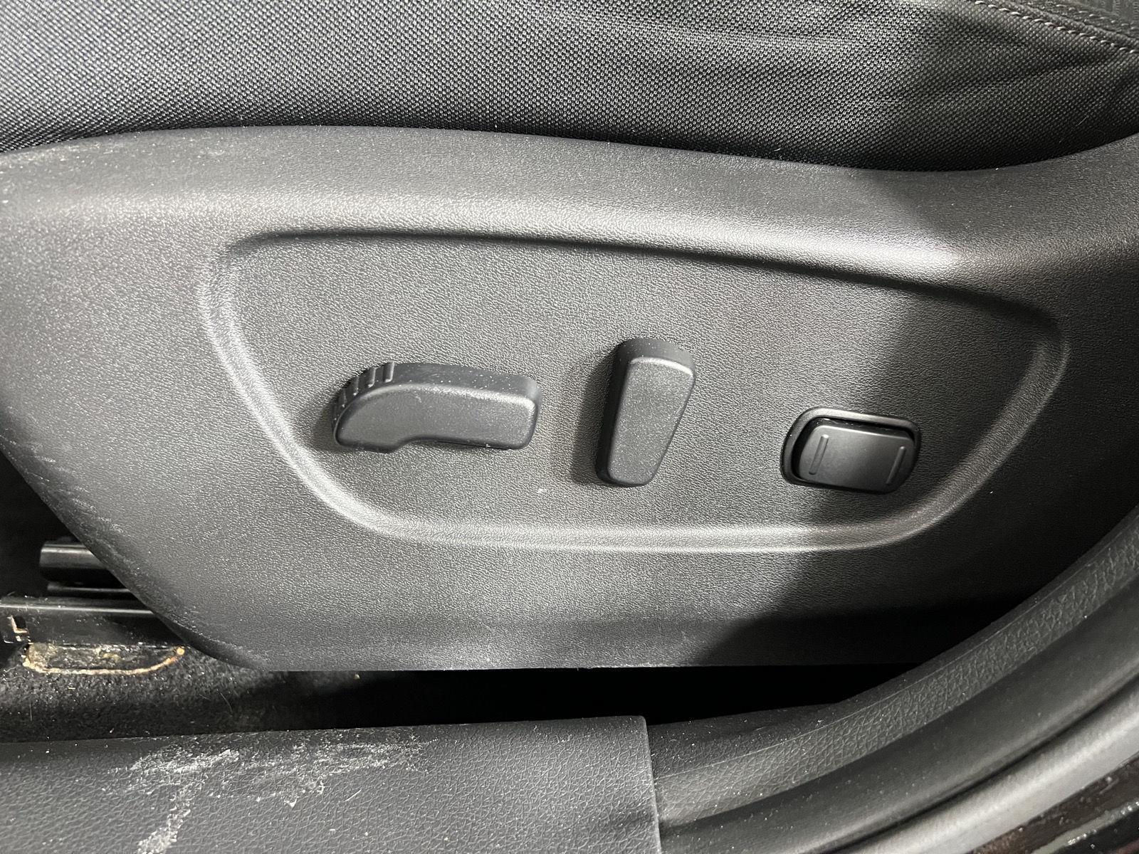 Used 2018 Magnetic Black Nissan SV image 11
