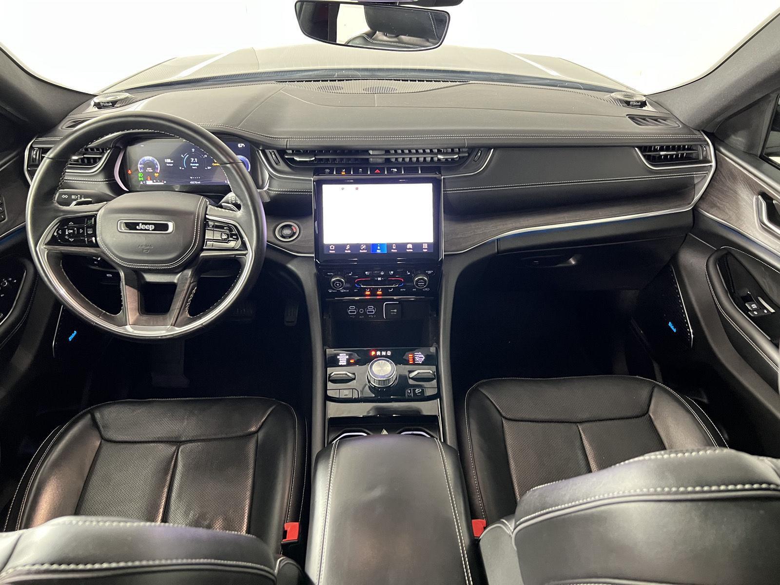 Used 2022 Diamond Black Crystal Pearlcoat Jeep Overland image 25